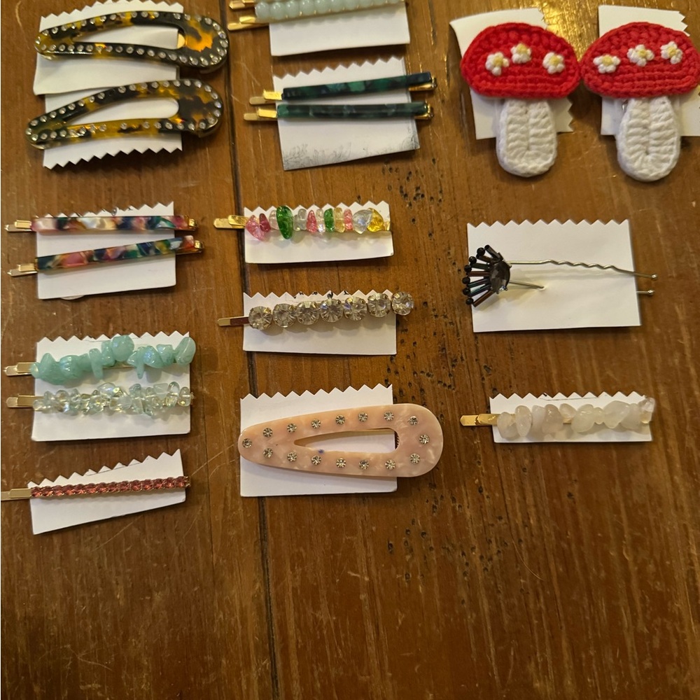 Source Unknown Vibrant Hair Clip Collection